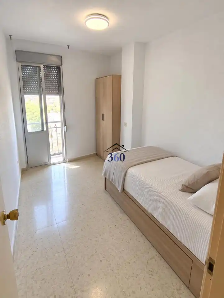 Bedroom of Flat for rent in Cáceres  with Terrace and Furnished