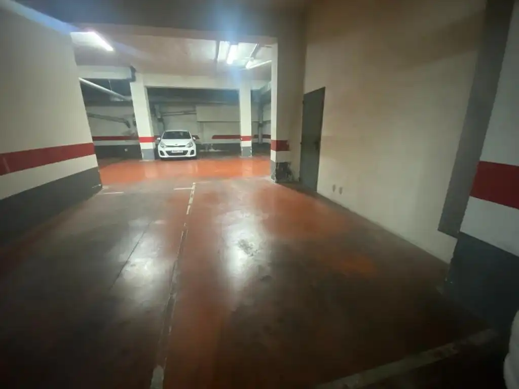 Garage for rent in Zaragoza, Zaragoza