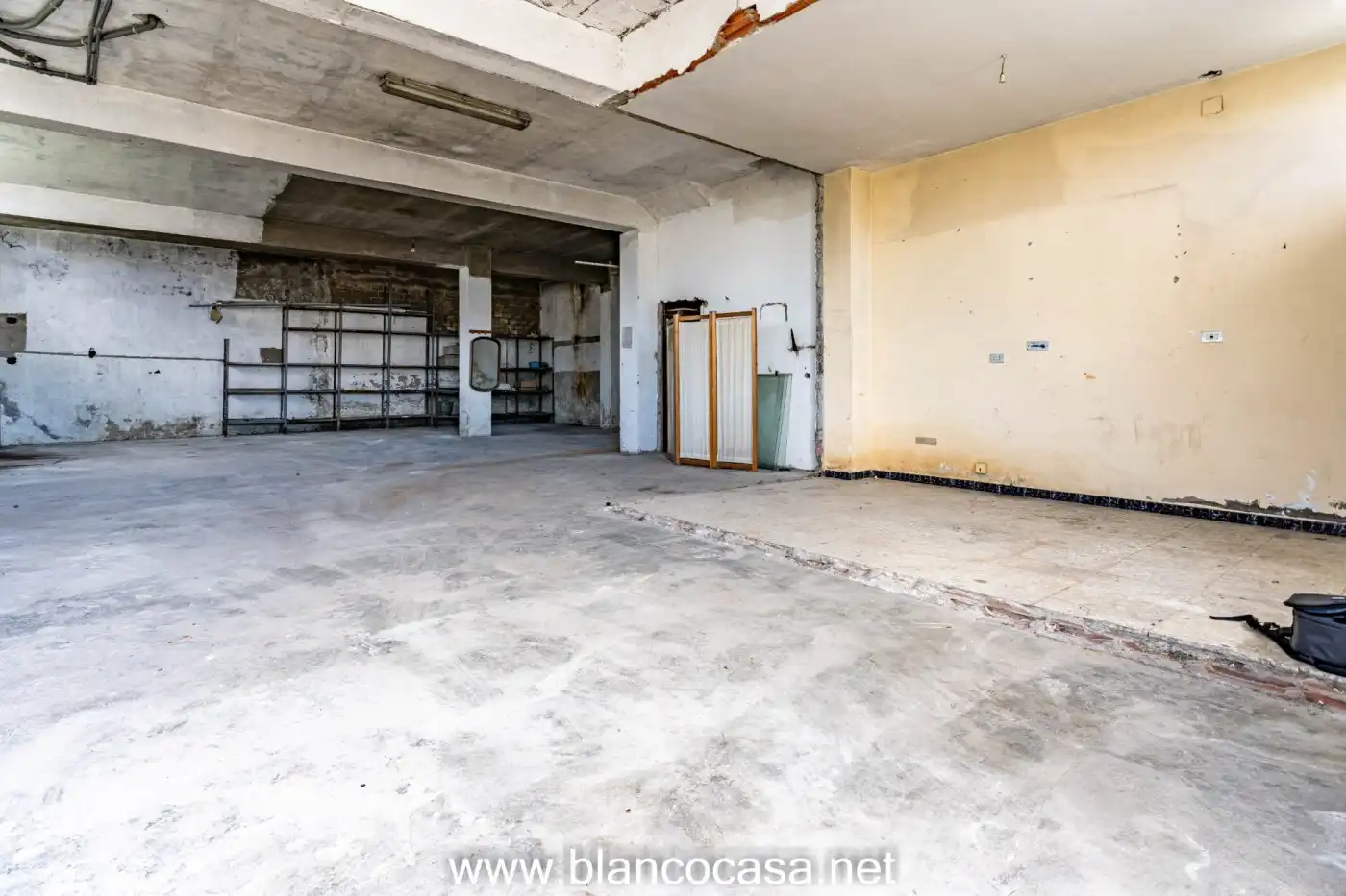 Local commercial à louer à Carballo, imagen 4