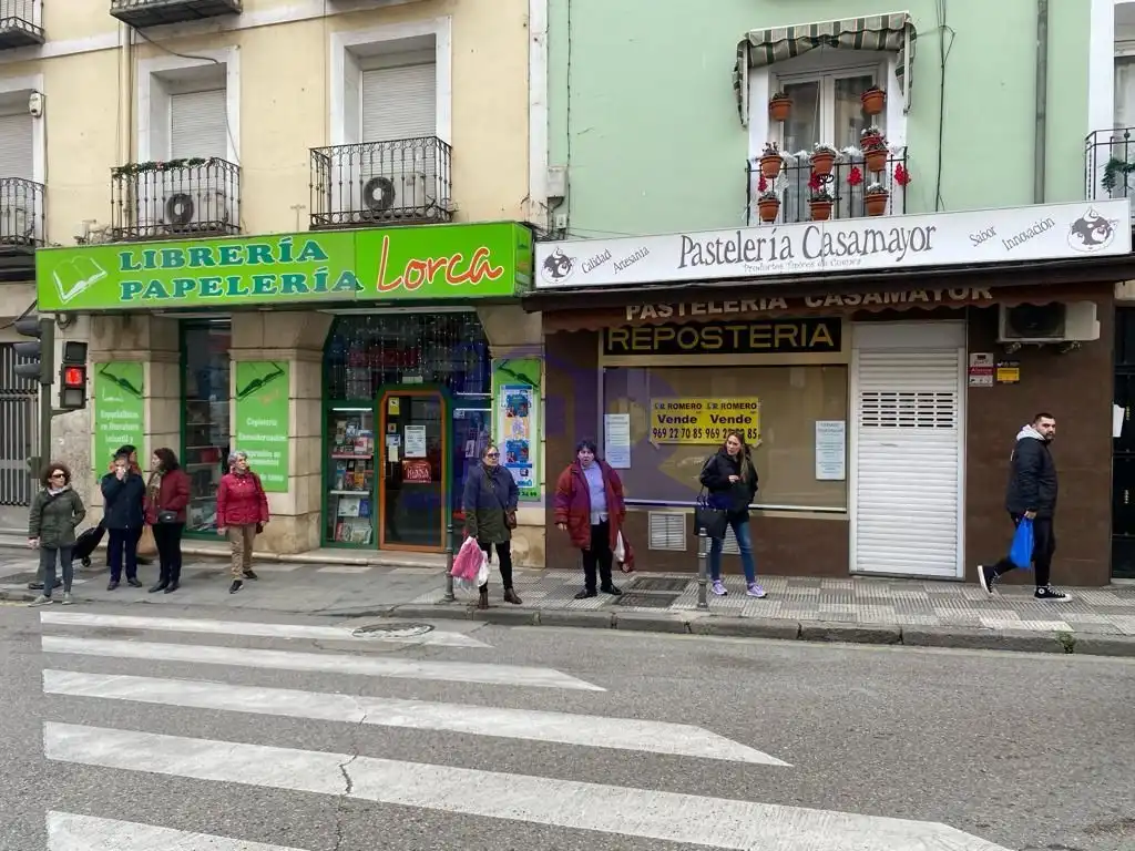 Local comercial en venda a COLON