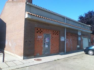 Local commercial à vendre à Cistérniga