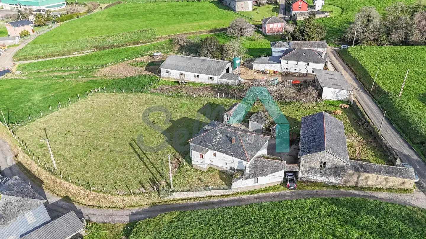 Houses for sale in Valdés - Luarca  with Private garden and Parquet flooring