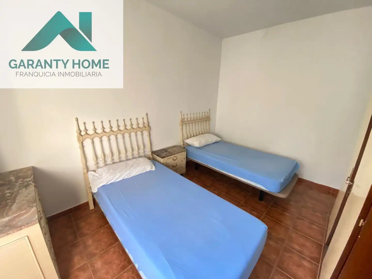 Habitación de Finca rústica de alquiler en Jaén con Amueblado y Piscina comunitaria