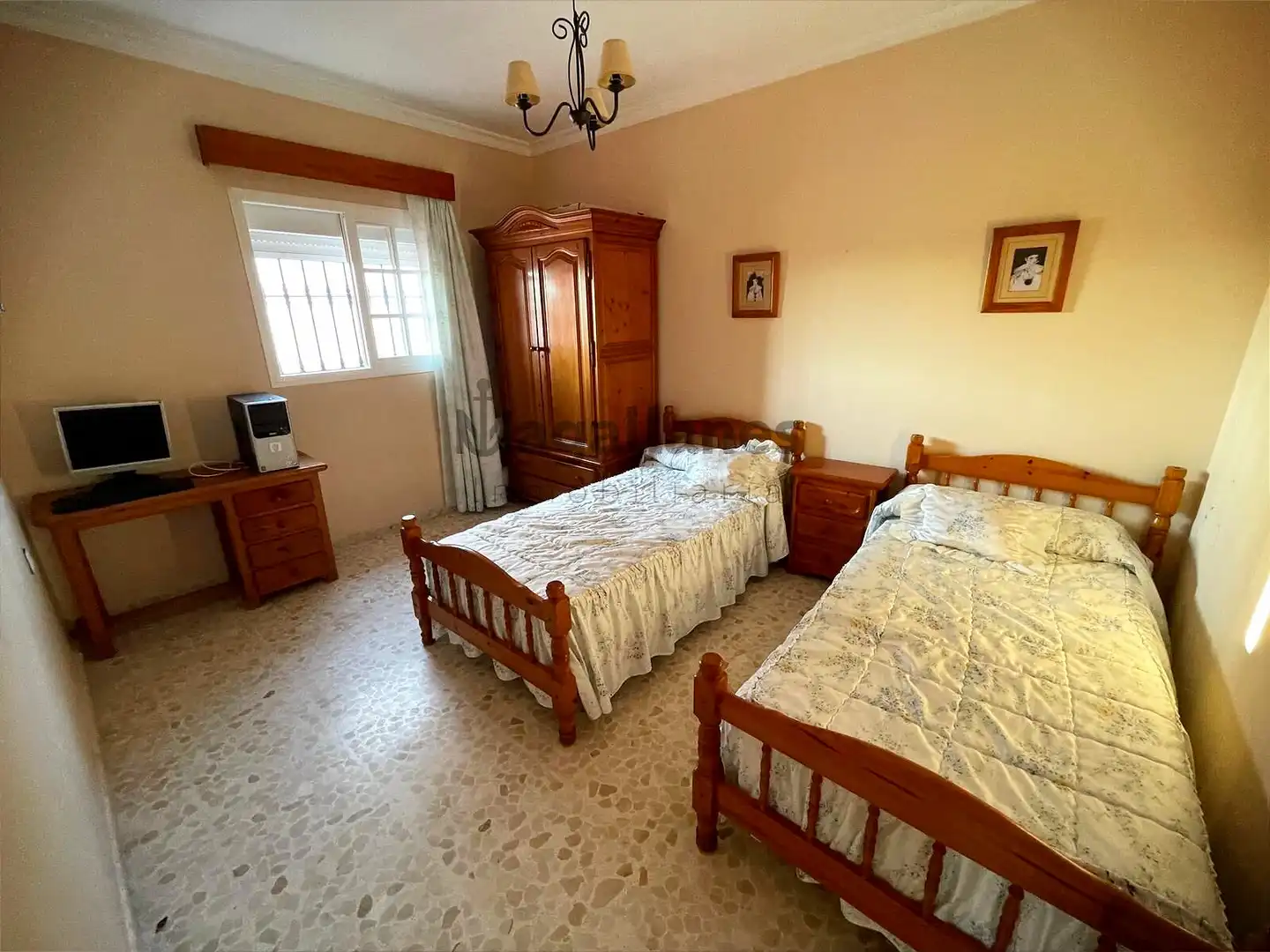 Habitación de Casa adosada en venta en Chipiona