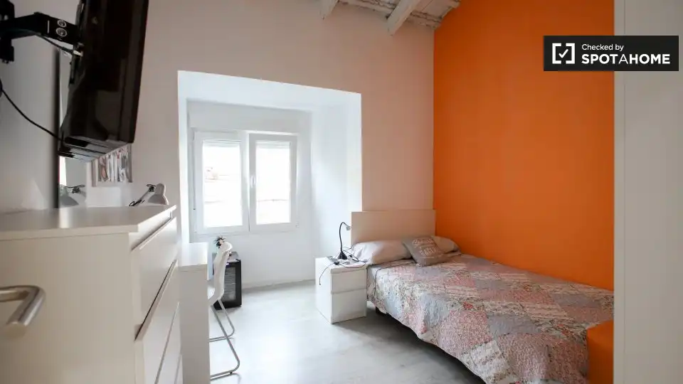 Room in Zona Campus Universitario