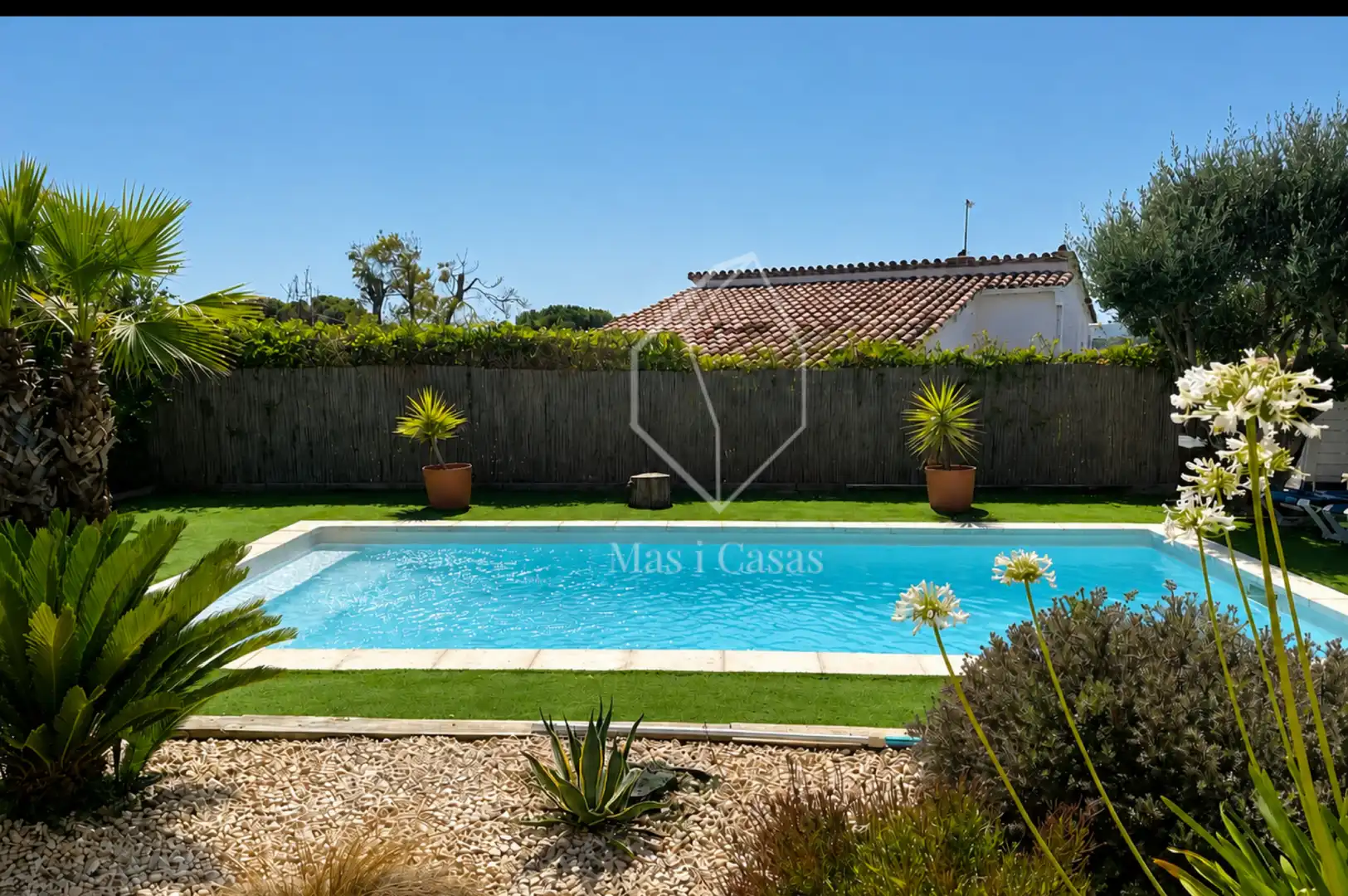 Piscina de Casa o xalet en venda en L'Escala amb Aire condicionat, Calefacció i Jardí privat