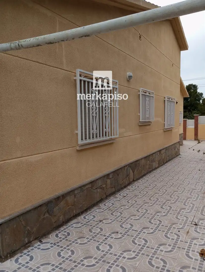 Exterior view of Houses for sale in El Vendrell  with Heating, Terrace and Storage room