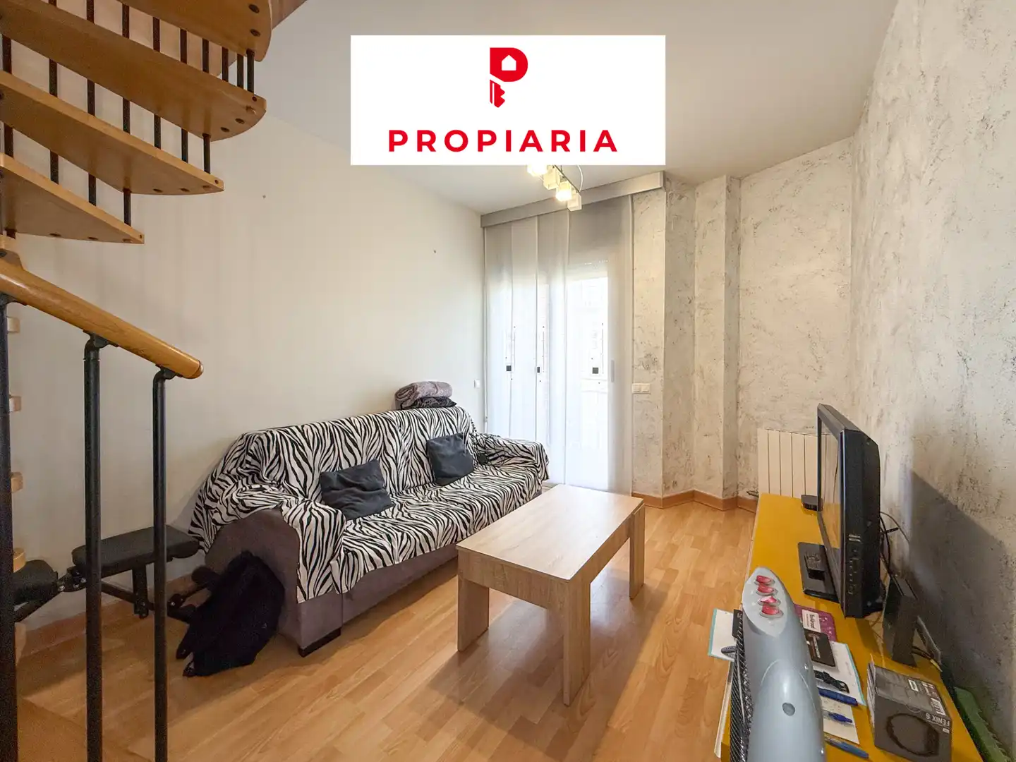Living room of Flat for sale in Sant Vicenç Dels Horts  with Air Conditioner, Heating and Parquet flooring
