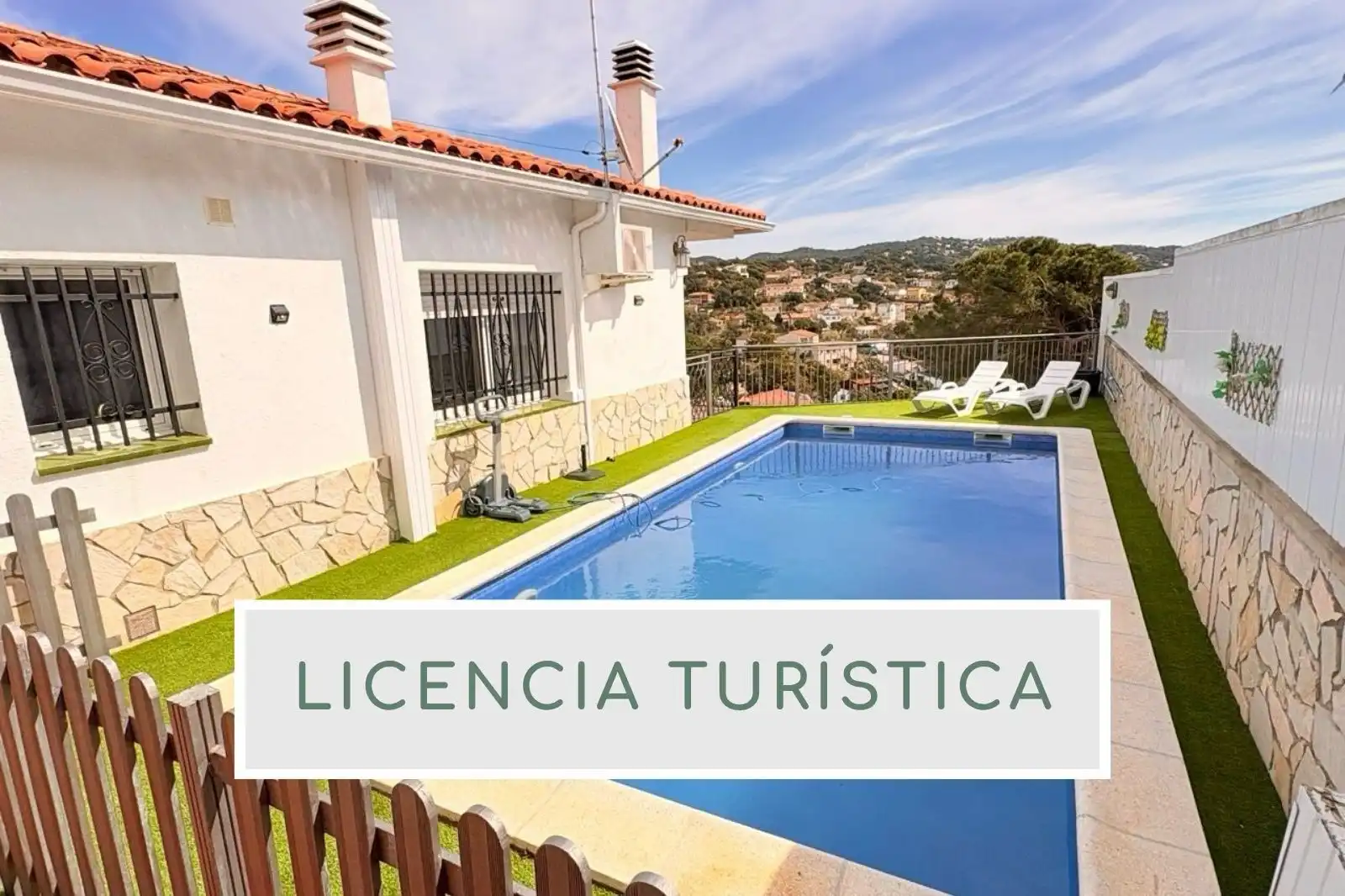 Vista exterior de Casa o xalet en venda en Vidreres amb Aire condicionat, Jardí privat i Piscina