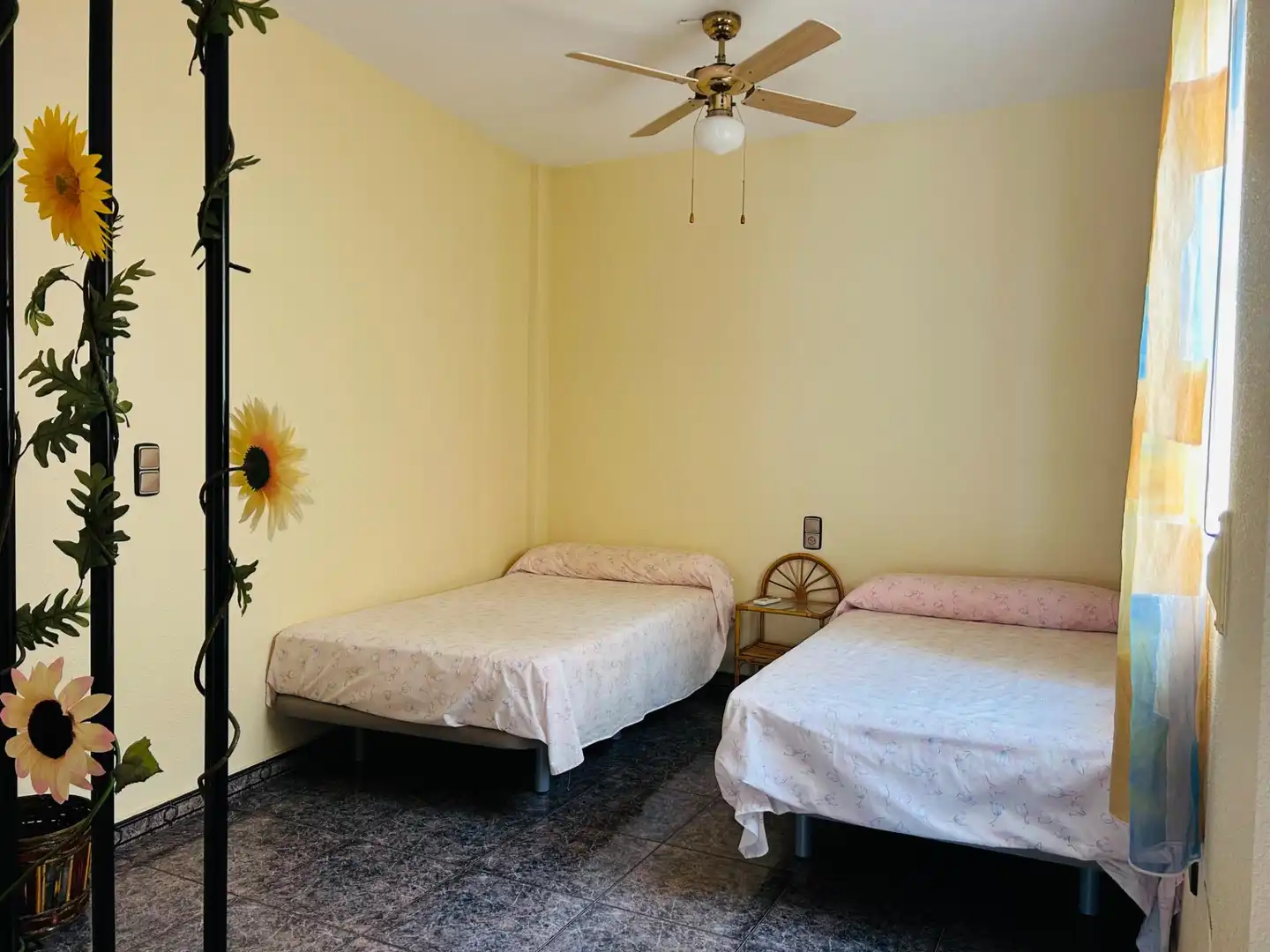 Dormitori de Casa o xalet en venda en Los Alcázares amb Aire condicionat, Terrassa i Moblat