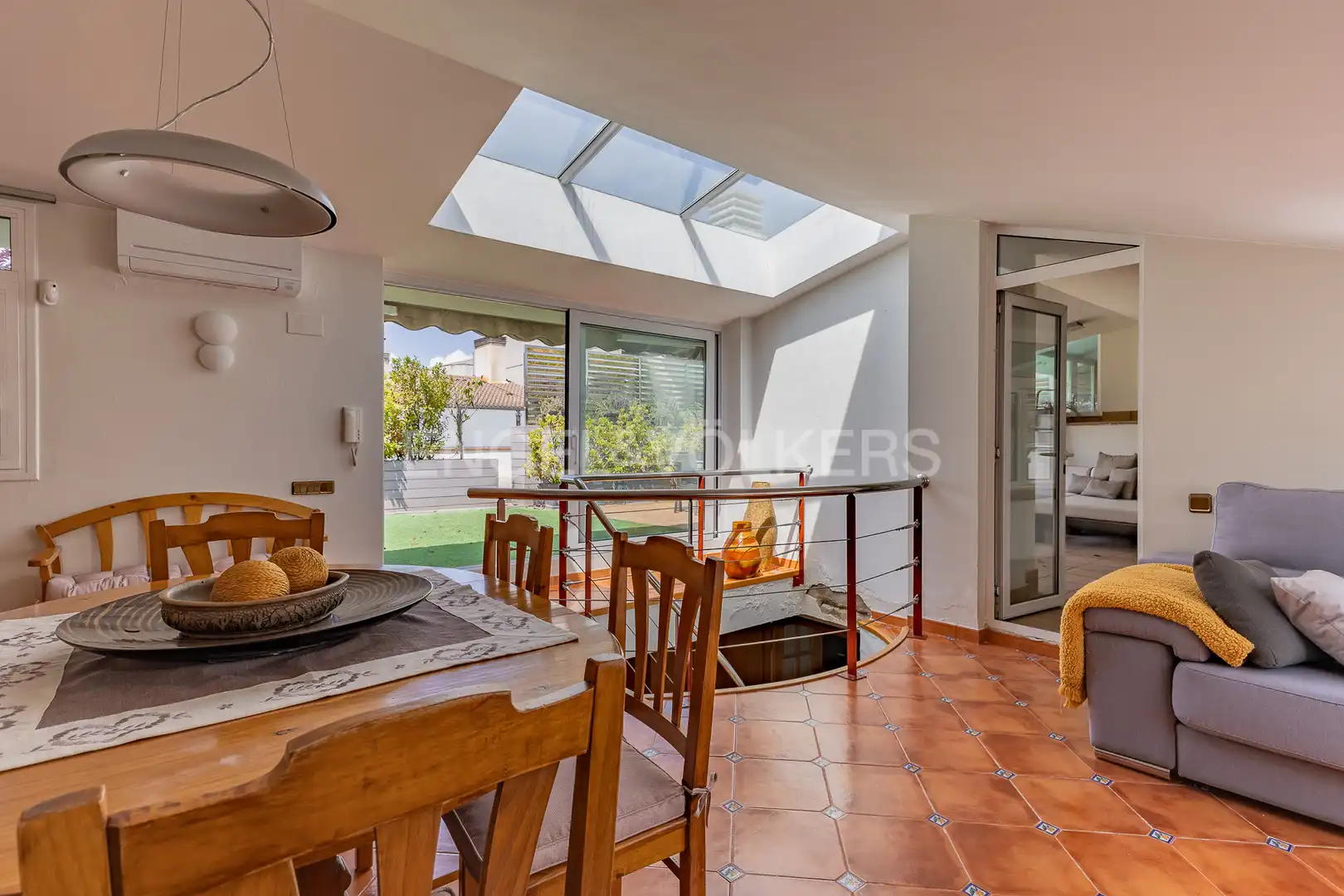 Vista exterior de Casa o chalet de alquiler en Sant Vicenç de Castellet con Calefacción, Piscina y Amueblado