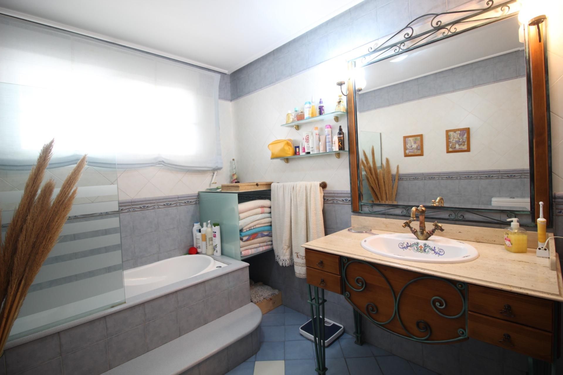 Bathroom of Flat for sale in Almenara  with Air Conditioner, Heating and Terrace
