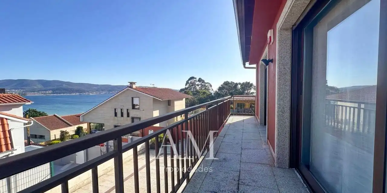 Terrassa de Casa o xalet en venda en Nigrán amb Calefacció, Jardí privat i Terrassa