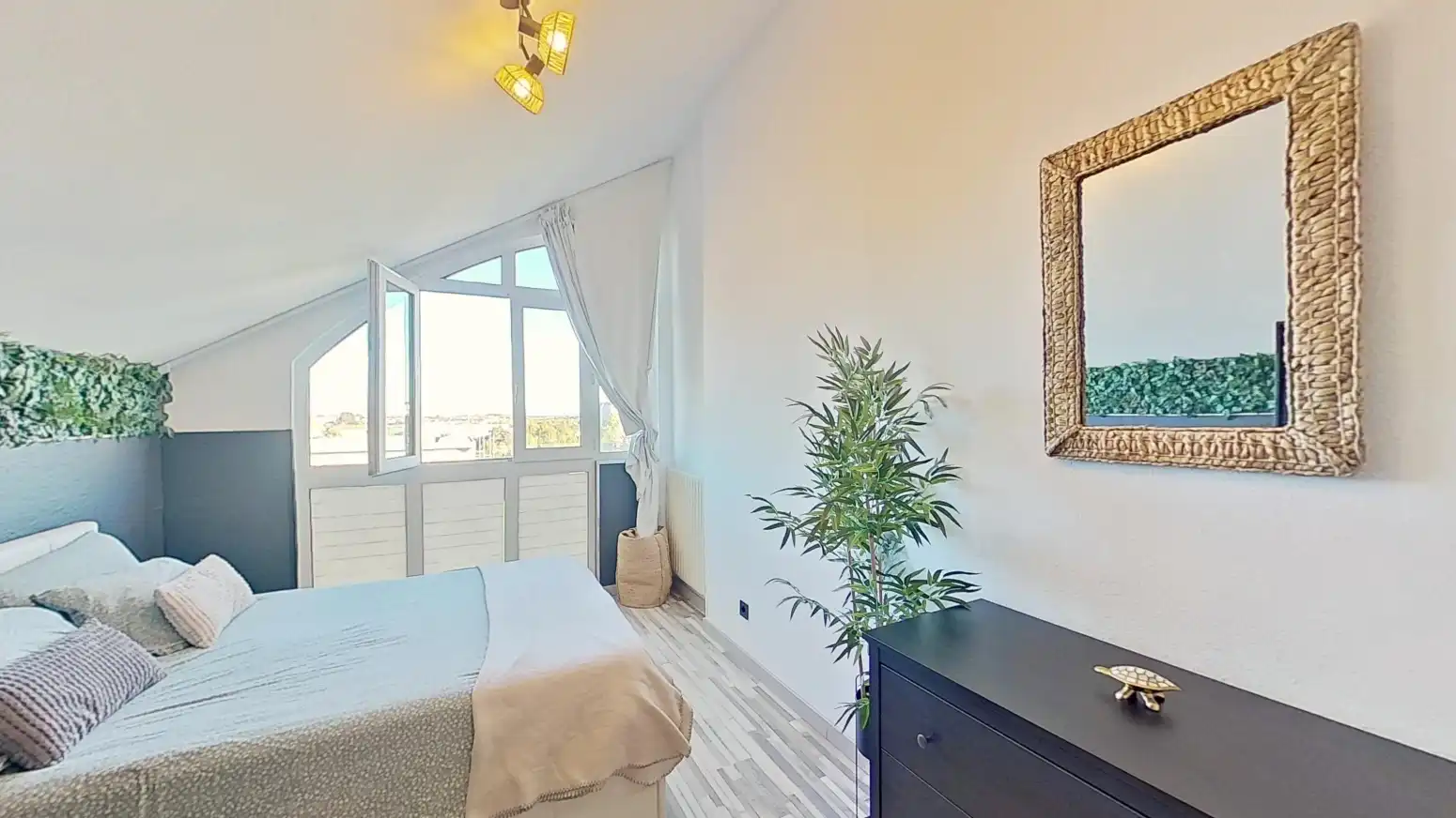 Habitación de Ático en venta en Santander con Amueblado
