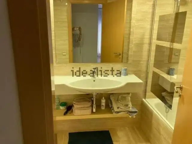 Badezimmer von Wohnung zur Miete in Prades mit Privatgarten, Terrasse und Möbliert