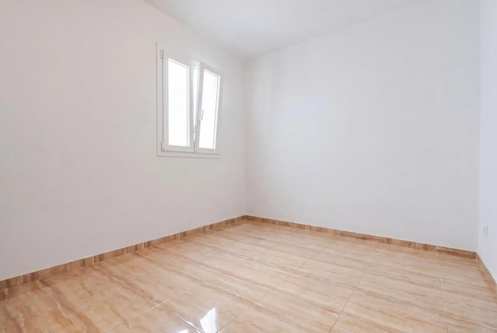 Habitación de Piso en venta en Ingenio con Amueblado