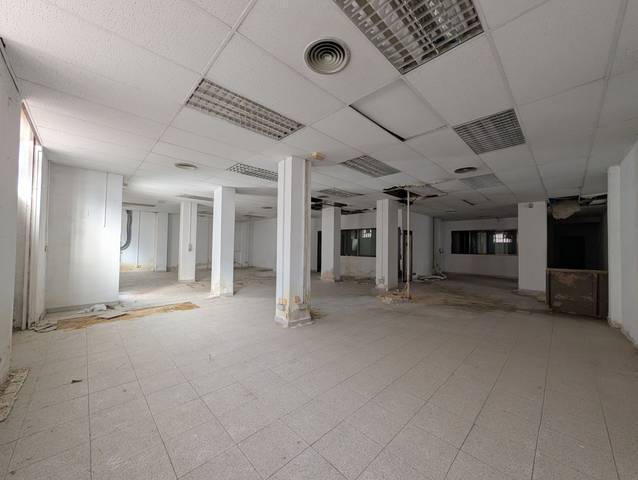 Local comercial en Alquiler en trabajo en La Granja
