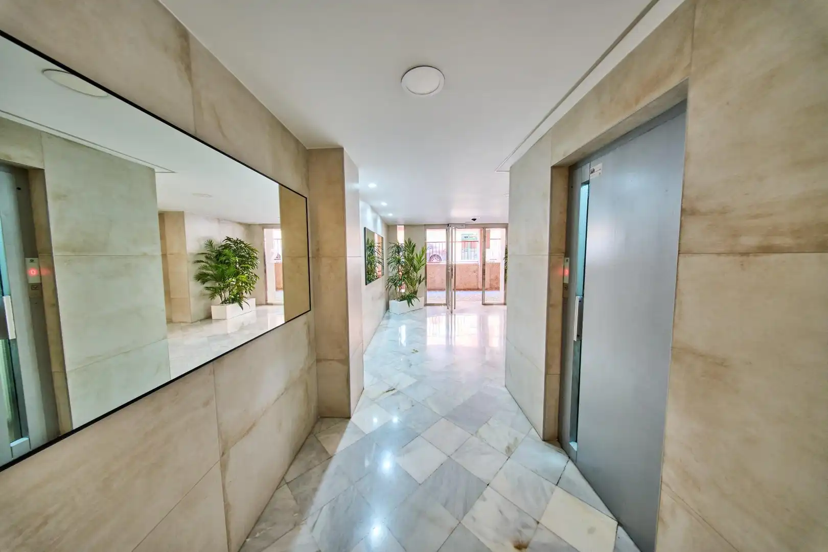 Flat for sale in Granada
