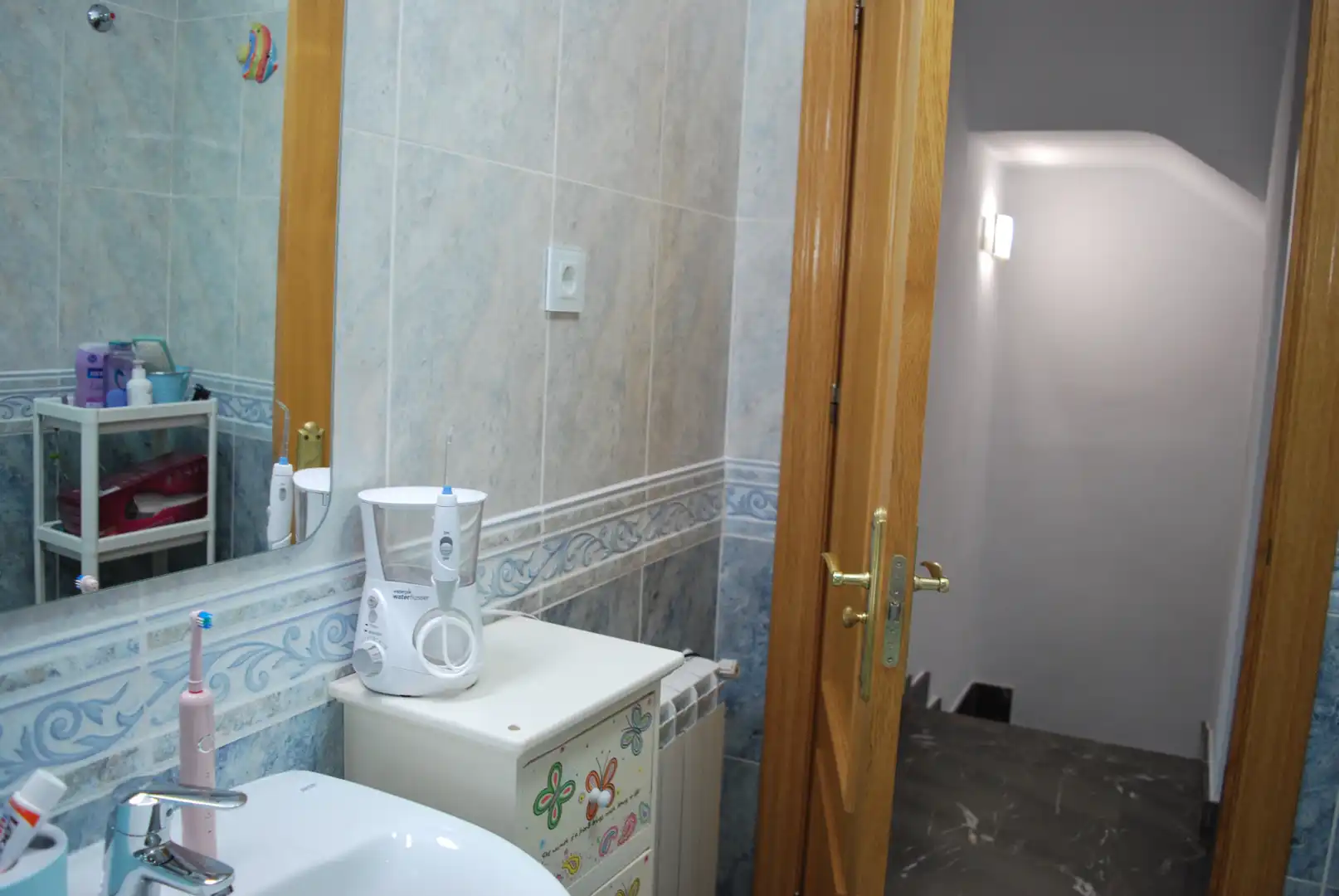 Badezimmer von Einfamilien-Reihenhaus zum Verkauf in Valdemorillo mit Privatgarten, Terrasse und Abstellraum
