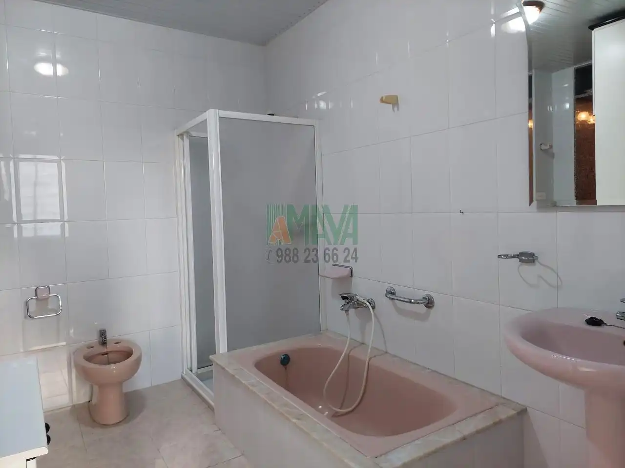 Baño de Casa o chalet en venta en Ribadavia con Calefacción, Jardín privado y Terraza