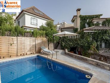 Casa con piscina en venta en Calle RAMBLIZO