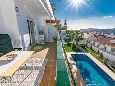 Piso con piscina en venta en Cómpeta