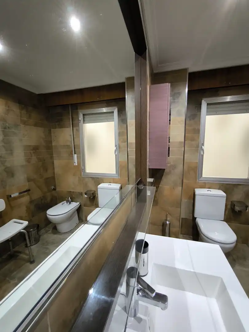 Baño de Piso en venta en Vilagarcía de Arousa con Calefacción, Parquet y Amueblado