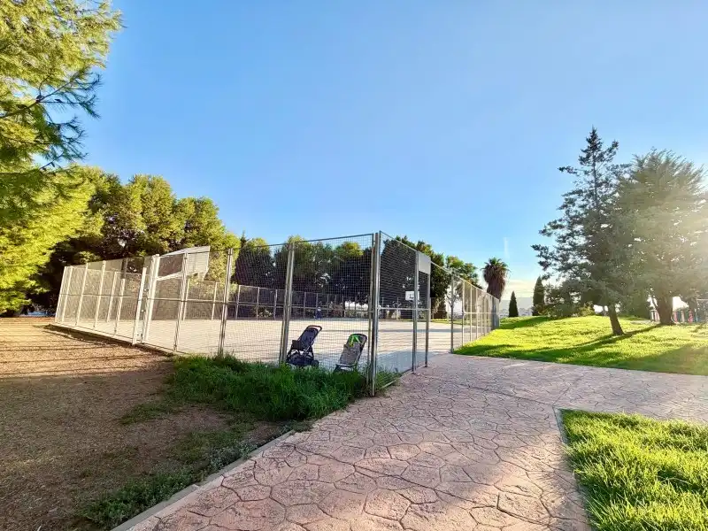 Exterior view of Flat for sale in Teatinos - Universidad