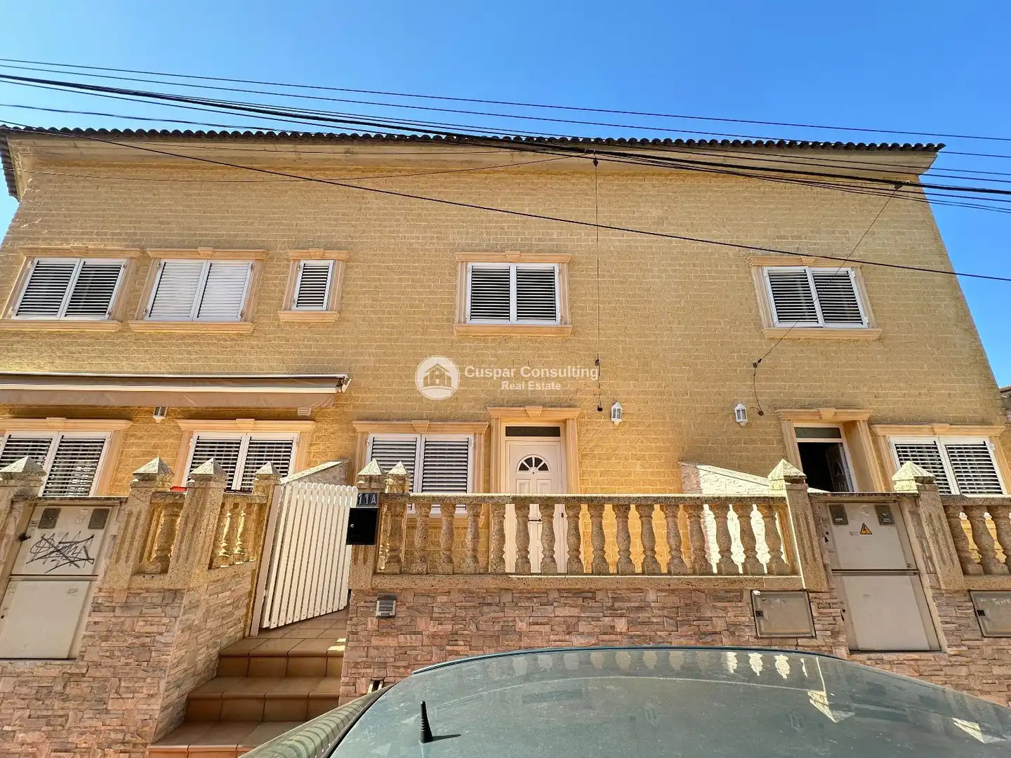 Dúplex con terraza en venta en Los Porches