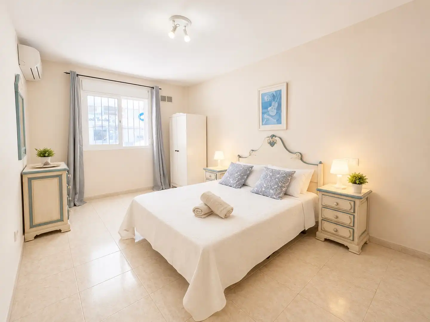 Dormitori de Apartament en venda en Mijas amb Aire condicionat i Piscina comunitària
