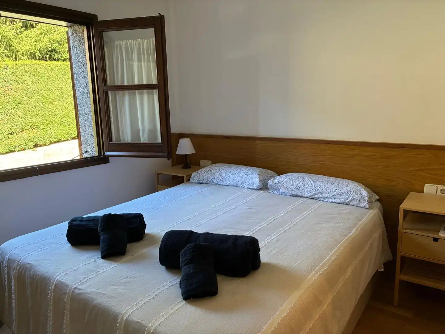 Schlafzimmer von Wohnungen zur Miete in Llívia mit Terrasse