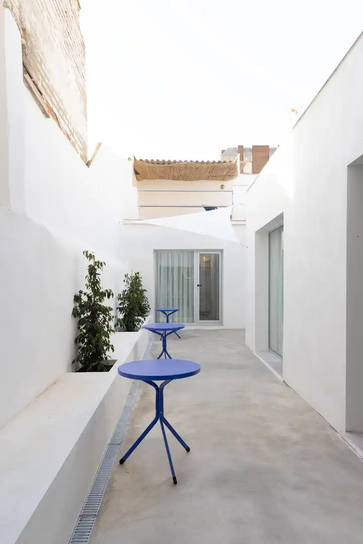 Terrace of Flat for share in Moncada  with Air Conditioner, Heating and Furnished
