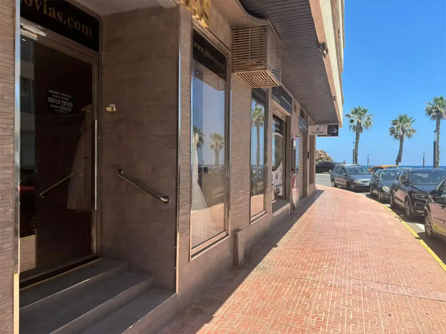 Außenansicht von Erdgeschoss zum Verkauf in Torrevieja mit Klimaanlage