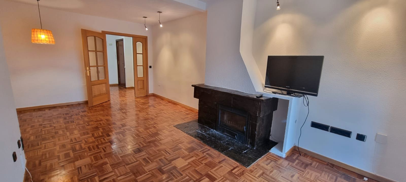 Living room of Flat for sale in Collado Villalba  with Heating, Parquet flooring and Terrace