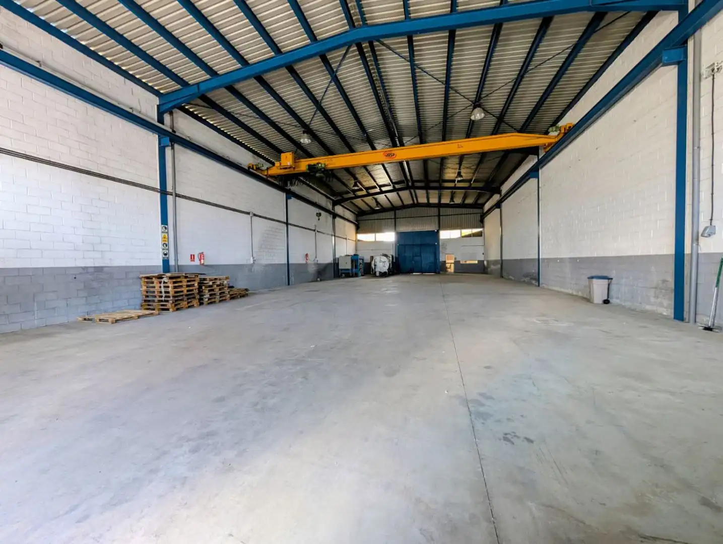 Nave industrielle à vendre à Loja