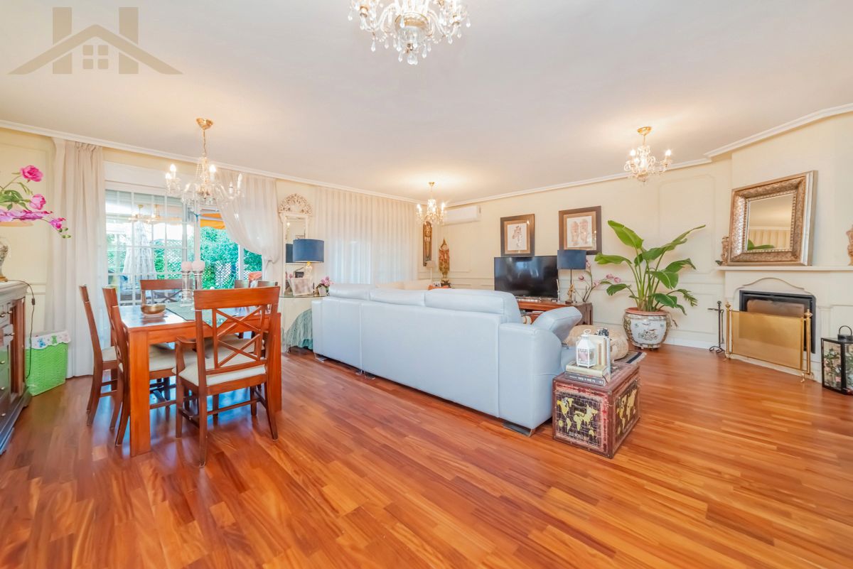 Living room of Single-family semi-detached for sale in Rivas-Vaciamadrid  with Air Conditioner, Heating and Terrace