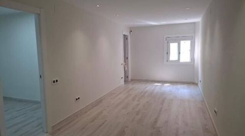 Foto 2 de Piso en venta en Calle Roma, Llatí, Santa Coloma de Gramenet