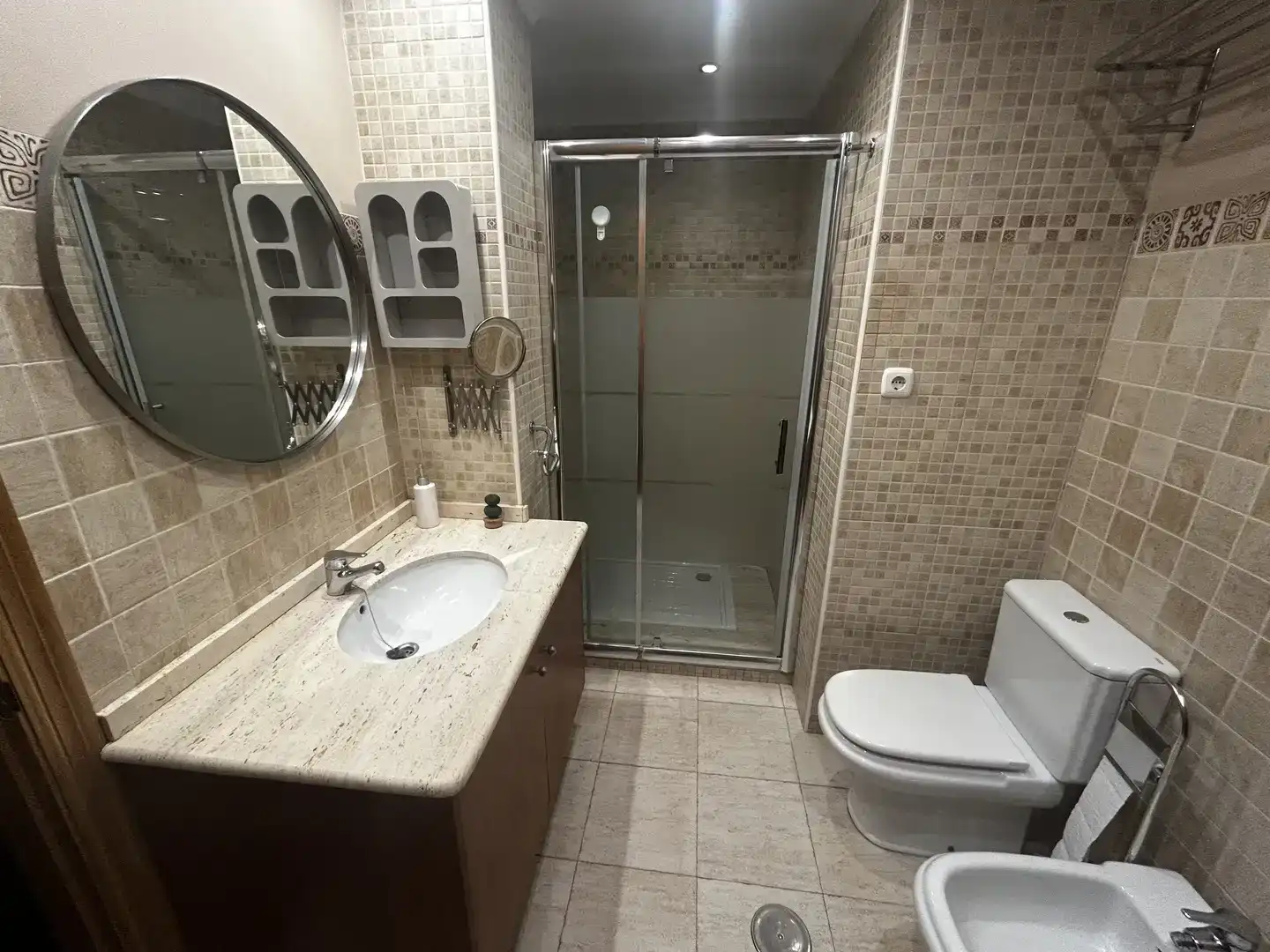 Baño de Piso para compartir en Murcia con Aire acondicionado, Parquet y Amueblado