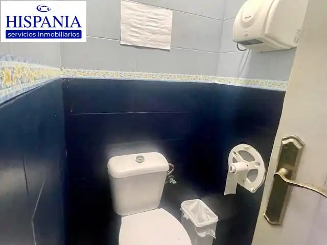 Bany de Local en venda en Cádiz amb Aire condicionat