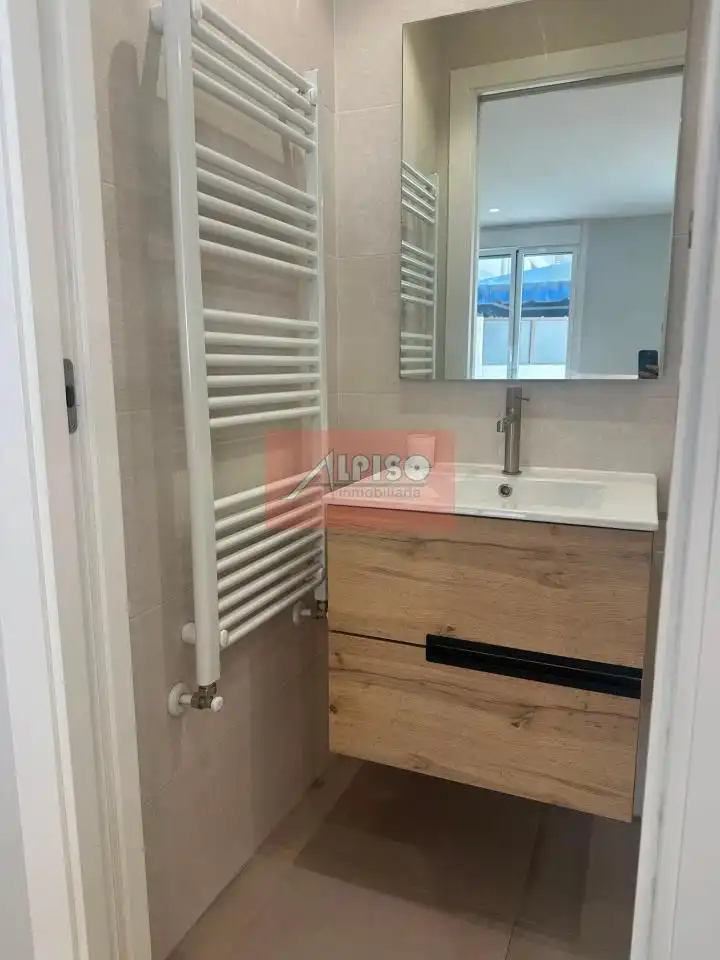 Badezimmer von Wohnungen zum Verkauf in Ourense Capital  mit Klimaanlage, Heizung und Terrasse