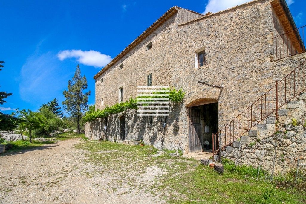 Vista exterior de Casa o xalet en venda en Escorca amb Traster