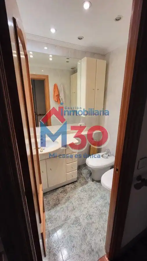 Habitación de Piso en venta en Vitoria - Gasteiz con Calefacción, Parquet y Terraza