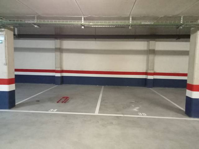 Garaje en Alquiler en Calle de San Blas Kalea, 36 en Ansoáin / Antsoain