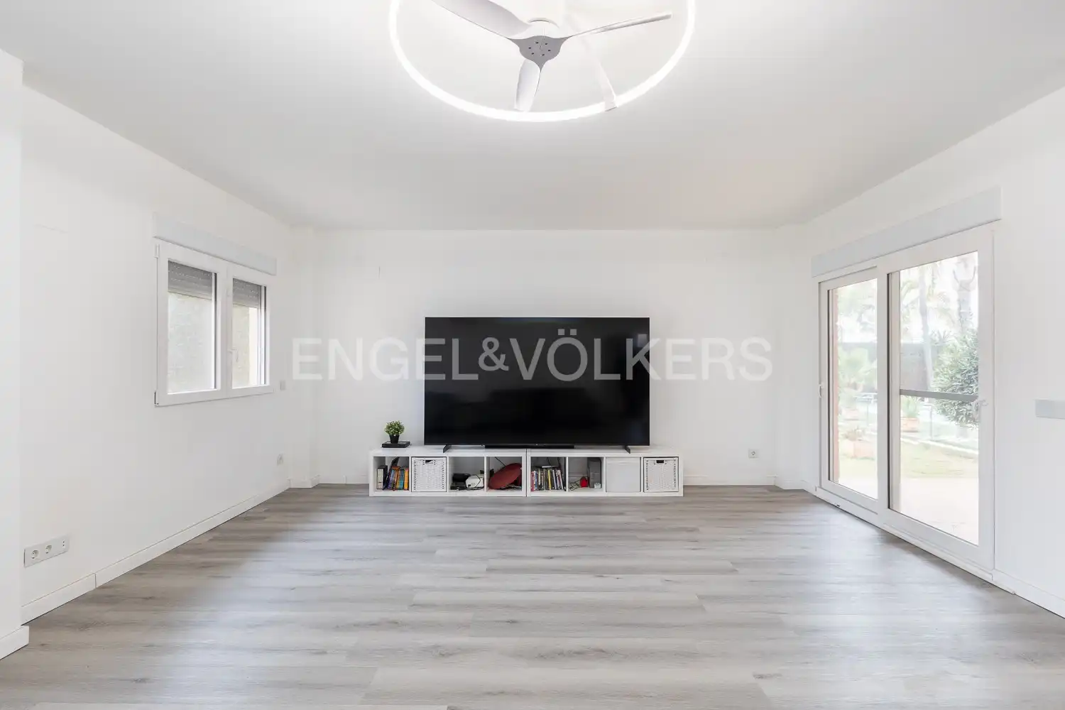 Living room of Houses for sale in L'Eliana  with Air Conditioner, Heating and Private garden
