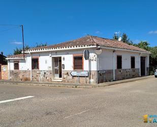 Exterior view of House or chalet for sale in San Cristóbal de la Polantera  with Heating and Furnished