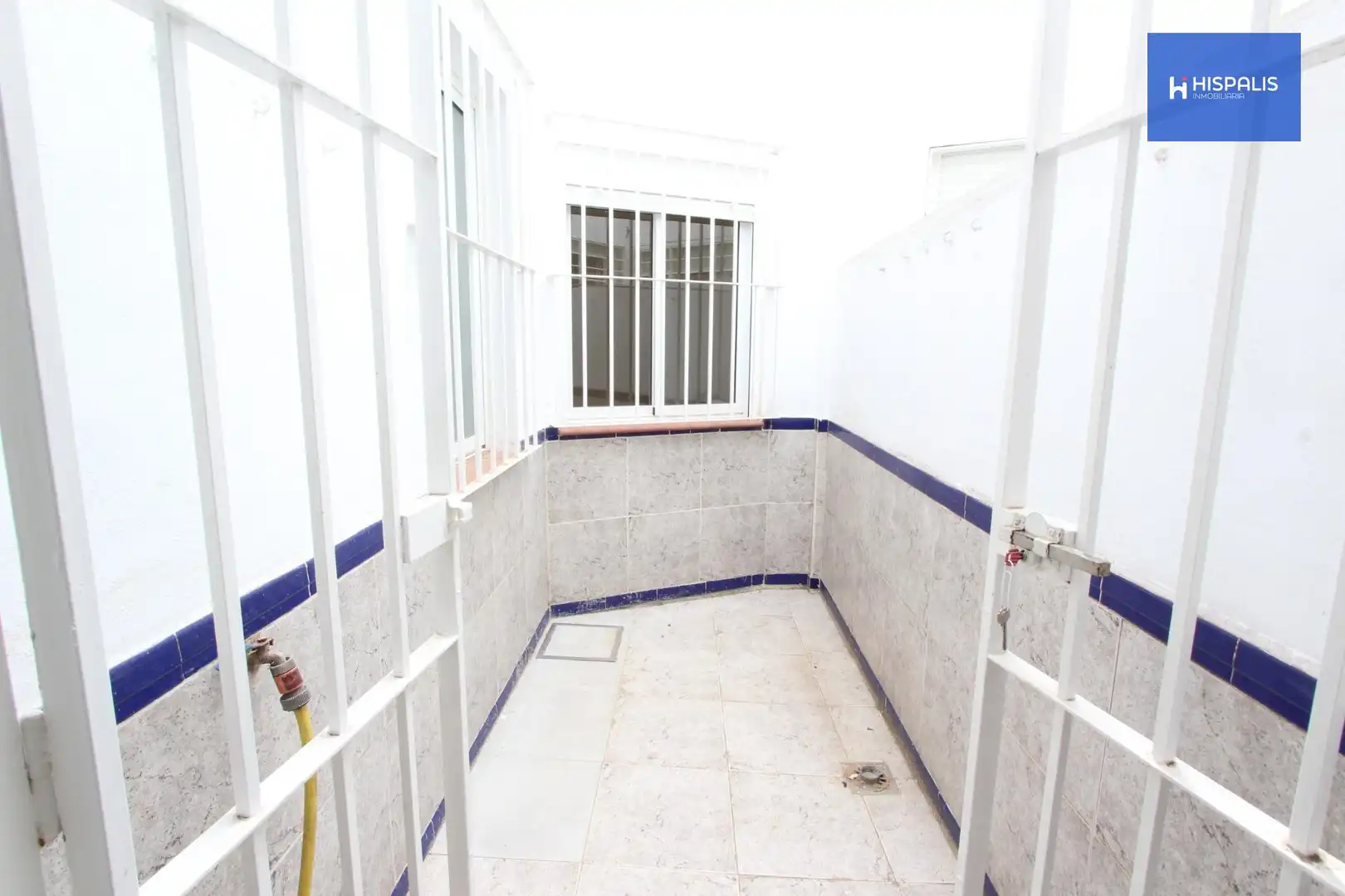 Garden of Ground floor for sale in Sevilla  with Air Conditioner and Heating