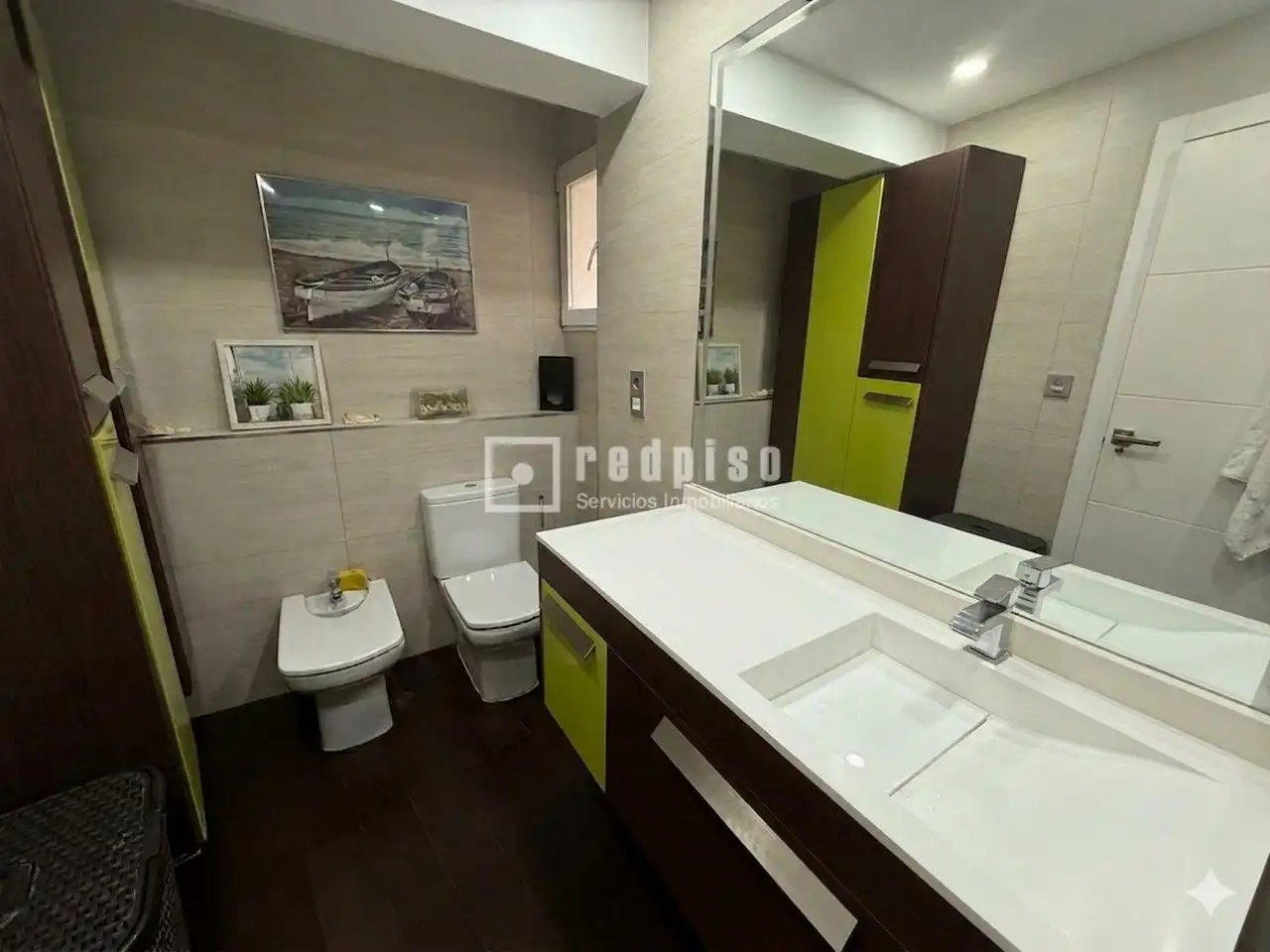 Bathroom of Flat for sale in Valencia  with Air Conditioner and Heating