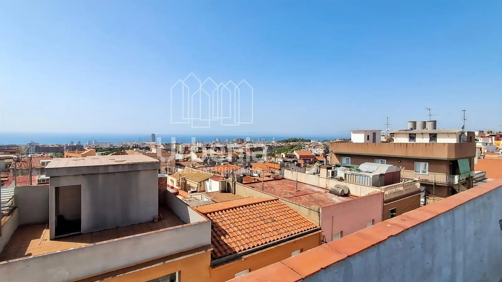 Vista exterior de Piso en venta en Mataró con Aire acondicionado, Calefacción y Terraza