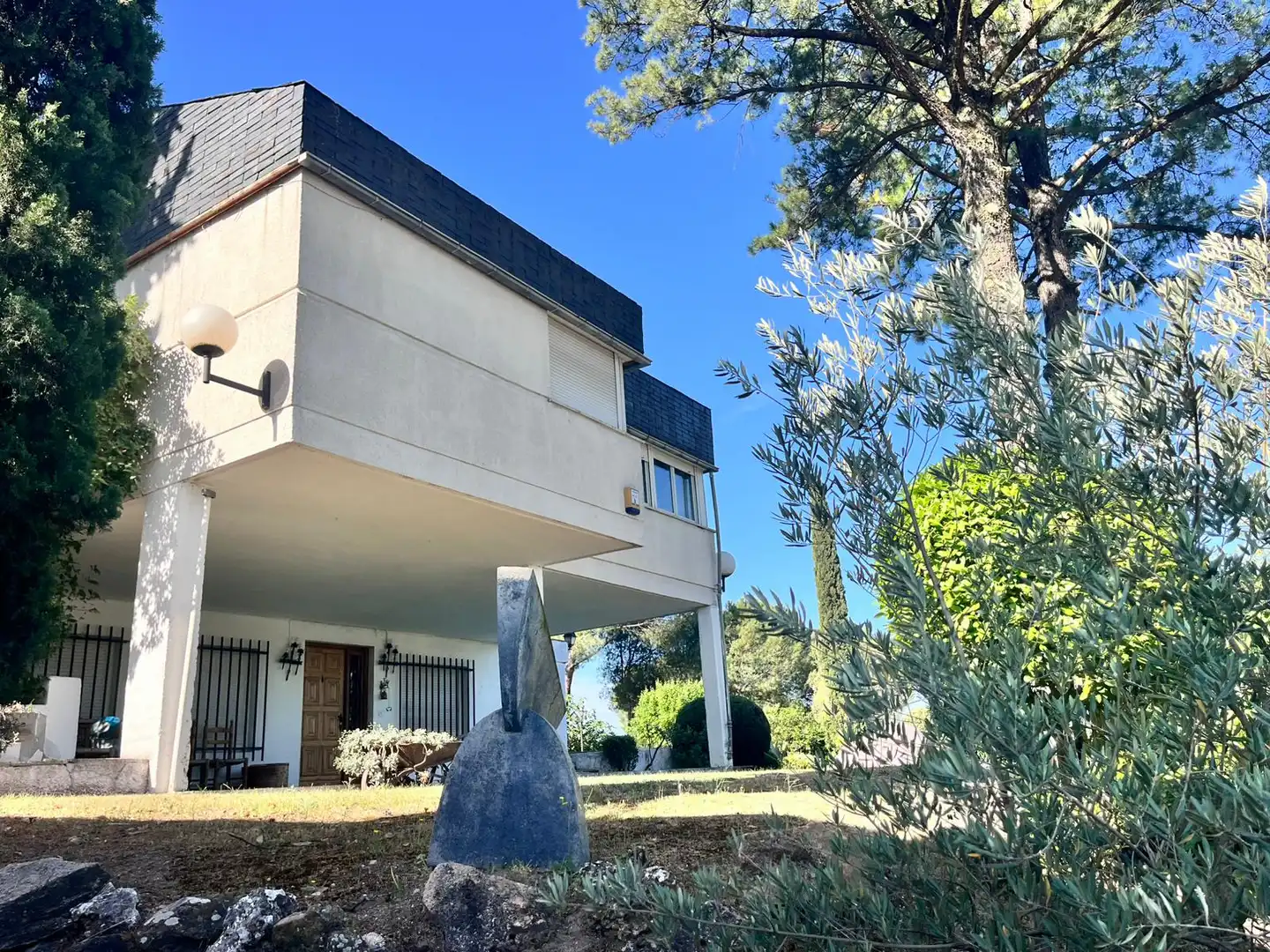 Vista exterior de Casa o chalet en venta en Las Rozas de Madrid con Calefacción, Jardín privado y Terraza