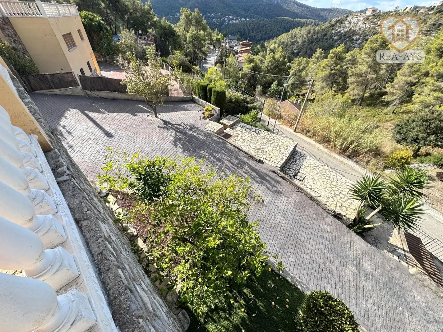 Vista exterior de Casa o xalet en venda en Olesa de Bonesvalls amb Calefacció, Jardí privat i Parquet